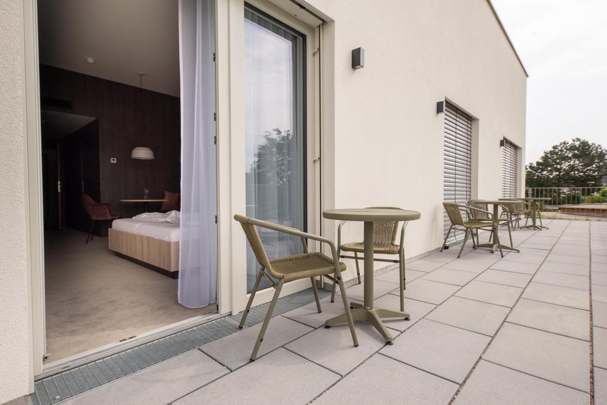Hotel Novapart Stay Smart Wels Exterior photo